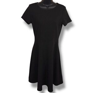 Medium Hu Hot Black Short Sleeve Stretch Dress Casual Stretch Fit And Flare